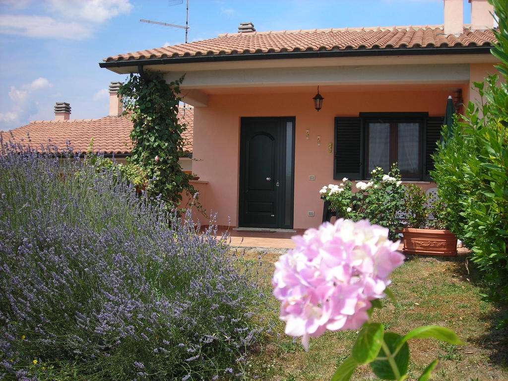 Residence Ai Campi Da Golf Saturnia Eksteriør bilde