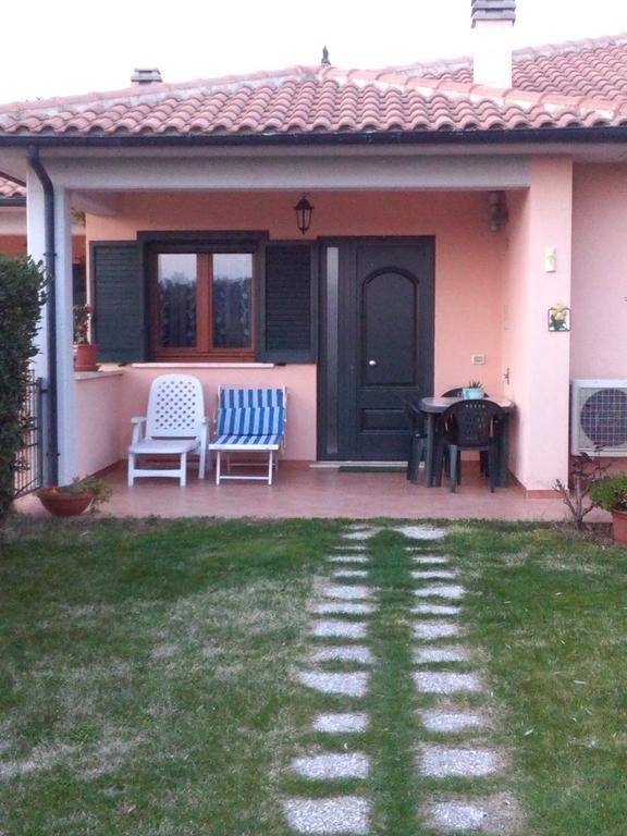 Residence Ai Campi Da Golf Saturnia Eksteriør bilde